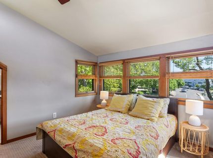 4901 V St, Sacramento, CA 95817 Photo