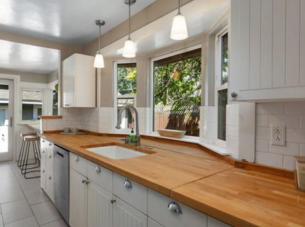 4901 V St, Sacramento, CA 95817 Photo