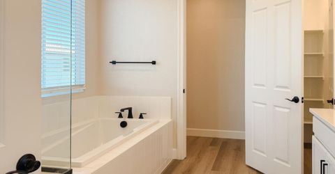 2158 Geneva Way, Manteca, CA 95337 Photo