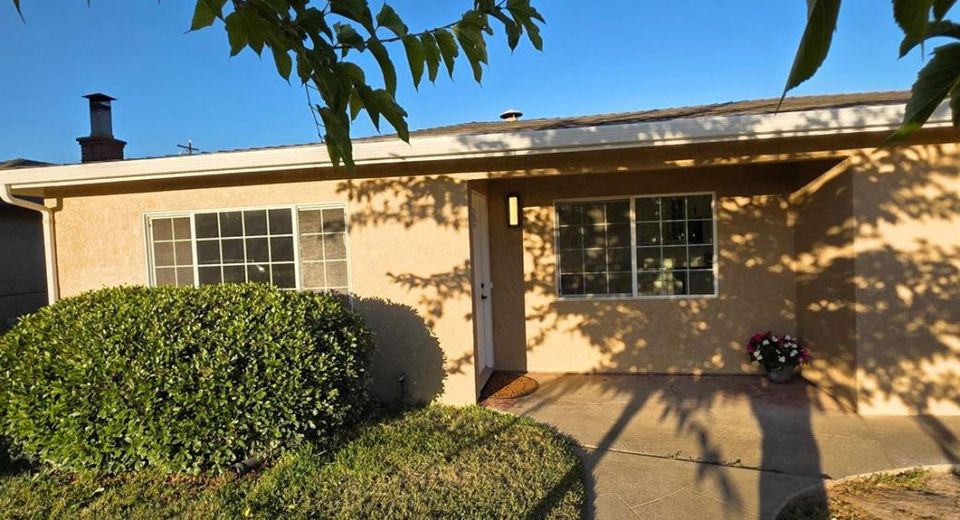 10042 Freesia Ave, Stockton, CA 95212 Photo