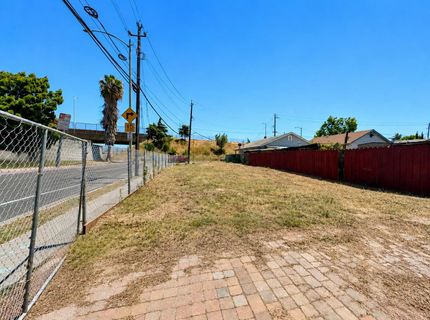 East Ct, San Jose, CA 95112 Photo