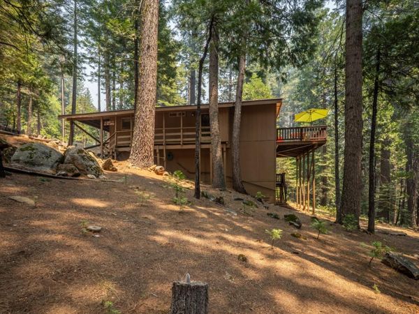 3046 Tahos Dr, Dorrington, CA 95223