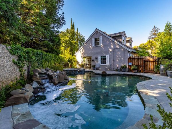 1386 Canterbury Dr, Concord, CA 95949