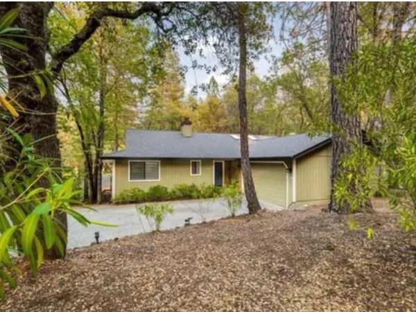19373 Explorer Ct, Penn Valley, CA 95946