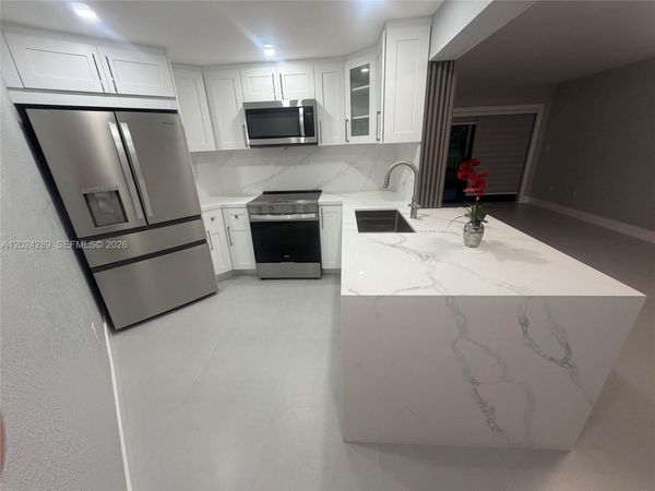 10233 NW 9th St Cir , Unit 105-1, Miami, FL 33172