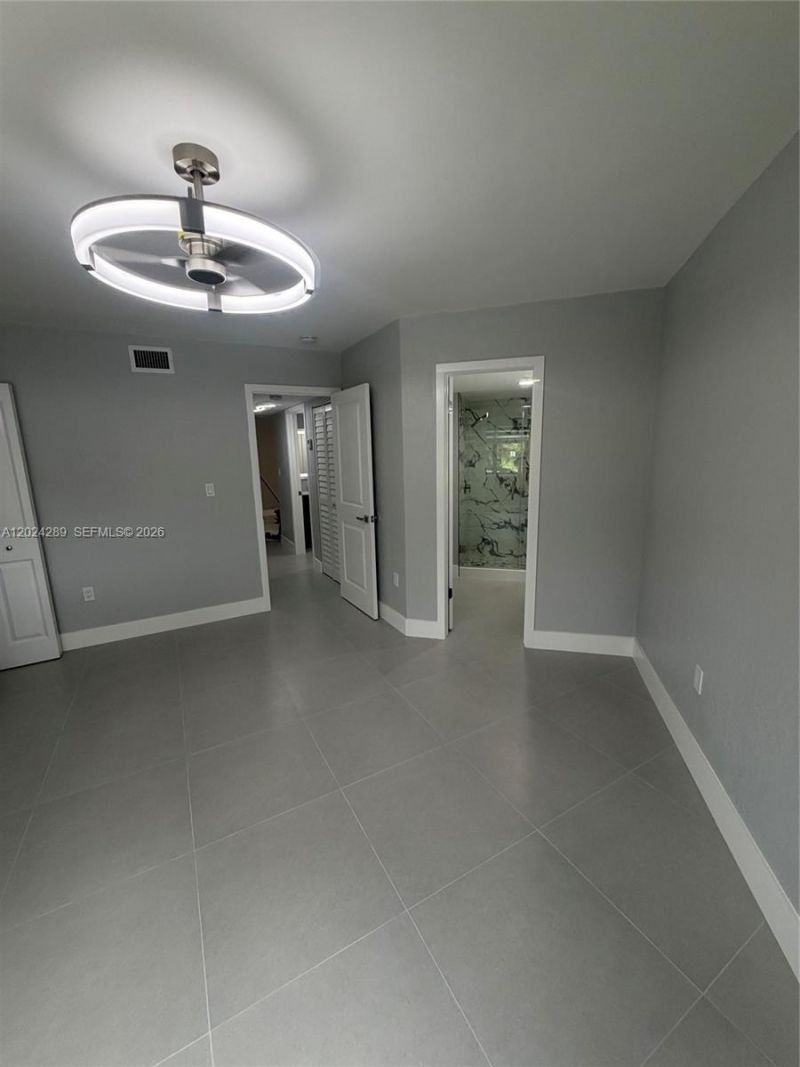 10233 NW 9th St Cir , Unit 105-1, Miami, FL 33172 Photo