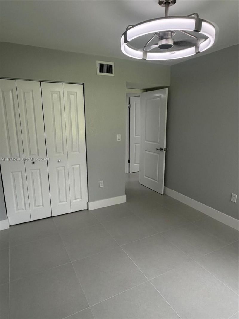 10233 NW 9th St Cir , Unit 105-1, Miami, FL 33172 Photo