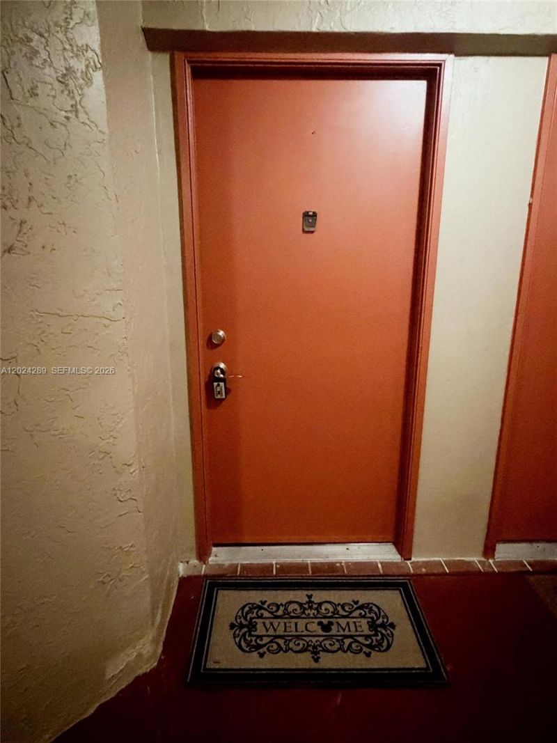 10233 NW 9th St Cir , Unit 105-1, Miami, FL 33172 Photo