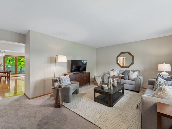 881 Pandora Drive NE, Fridley, MN 55432