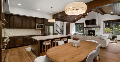 10120 Sagebrush Court, Truckee, CA 96161 Photo
