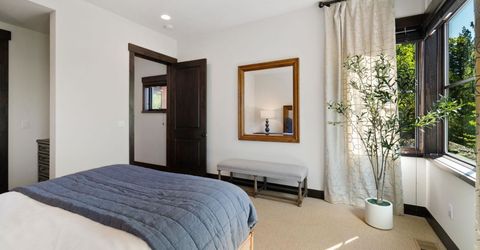 10120 Sagebrush Court, Truckee, CA 96161 Photo