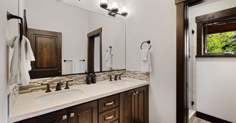 10120 Sagebrush Court, Truckee, CA 96161 Photo