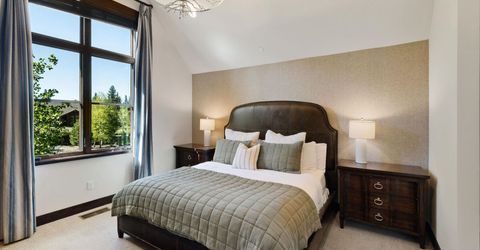 10120 Sagebrush Court, Truckee, CA 96161 Photo