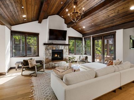10120 Sagebrush Court, Truckee, CA 96161 Photo