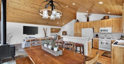 12698 Stockholm Way, Truckee, CA 96161 Photo