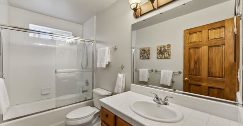 12397 Stockholm Way, Truckee, CA 96161 Photo