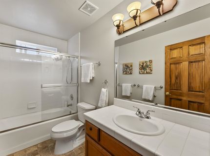 12397 Stockholm Way, Truckee, CA 96161 Photo