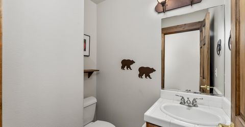 12397 Stockholm Way, Truckee, CA 96161 Photo