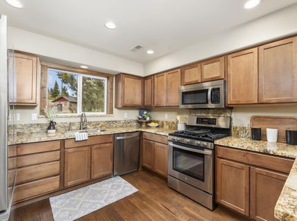 12397 Stockholm Way, Truckee, CA 96161 Photo