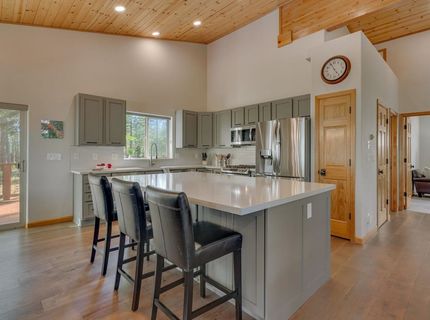 14313 Hansel Avenue, Truckee, CA 96161 Photo