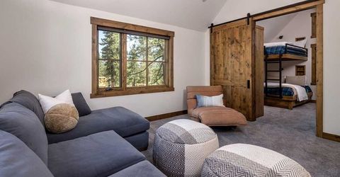 9649 Dunsmuir Way, Truckee, CA 96161 Photo