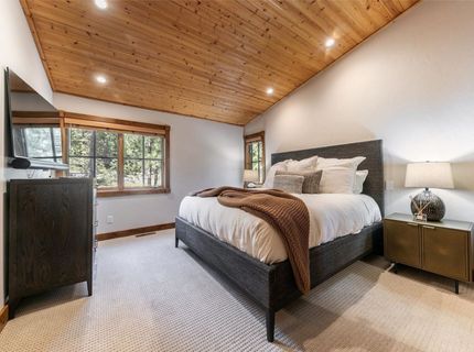 115 Bob Watson, Truckee, CA 96161 Photo