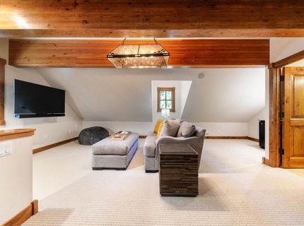 115 Bob Watson, Truckee, CA 96161 Photo