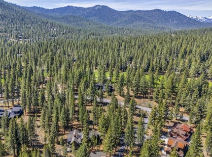 8154 Lahontan Drive, Truckee, CA 96161 Photo