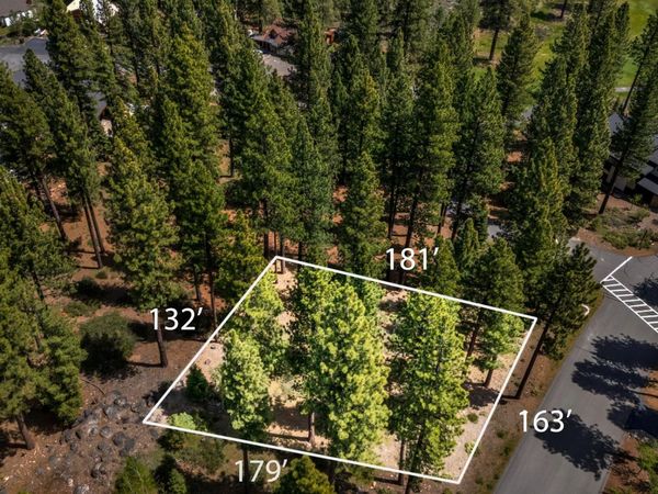 9240 Heartwood Drive, Truckee, CA 96161