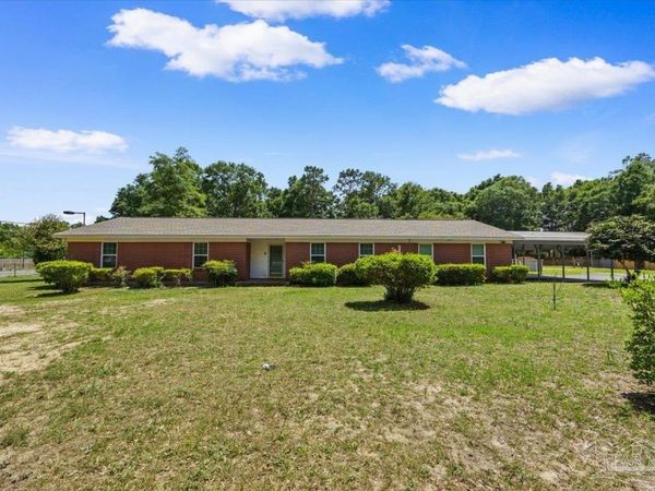 5637 Camellia Ave, Milton, FL 32570