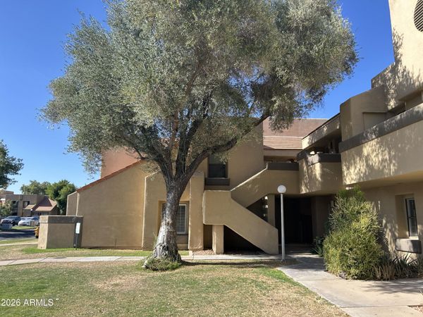 1432 W Emerald Avenue, Unit 4, Mesa, AZ 85202