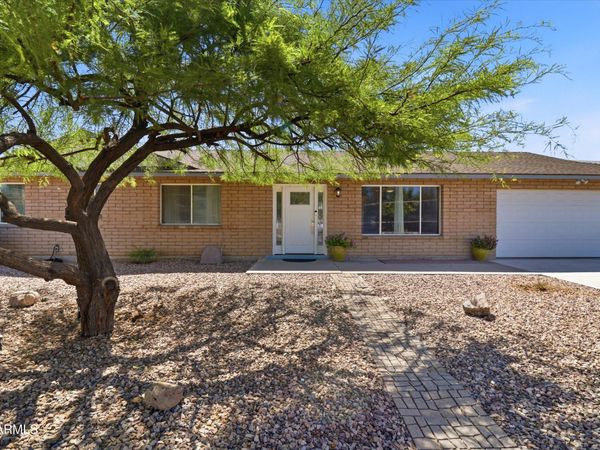 1934 W KRISTAL Way, Phoenix, AZ 85027