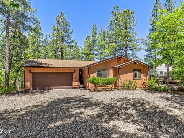 17420 S STALLION Drive, Munds Park, AZ 86017