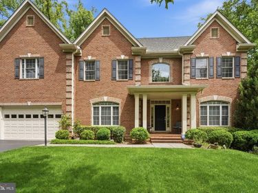 8104 REVATOM COURT, DUNN LORING, VA 22027