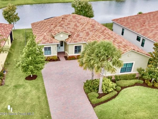 5523 49th Avenue , Vero Beach, FL 32967
