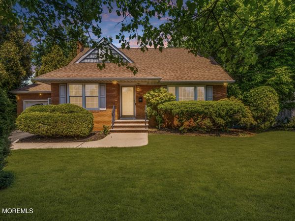 4 Conover Court, Edison, NJ 08817