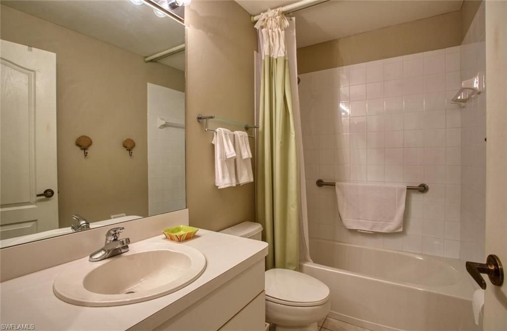 8083 Queen Palm Ln, Unit 425, Fort Myers, FL 33966 Photo