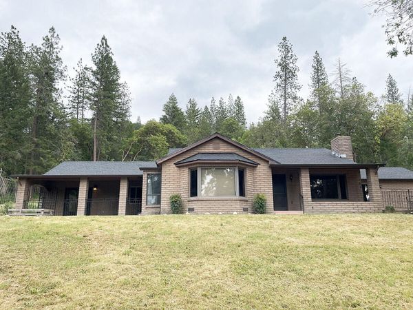 782 Covered Bridge Road, Rogue River, OR 97537