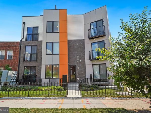 2001 I STREET NE , Unit 10, WASHINGTON, DC 20002