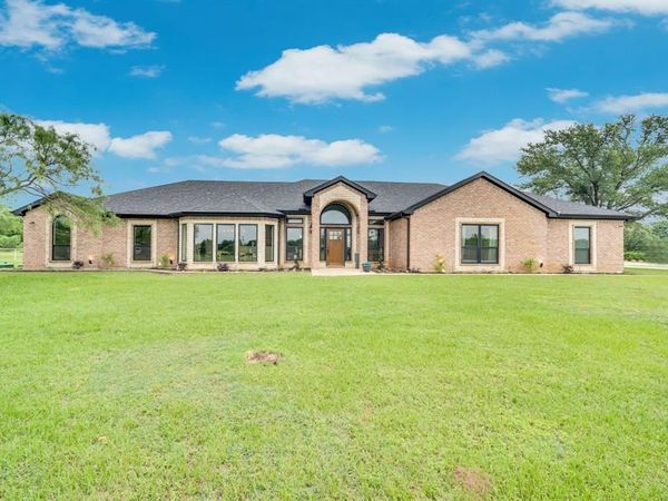 6624 Shadow Valley Drive, Burleson, TX 76028