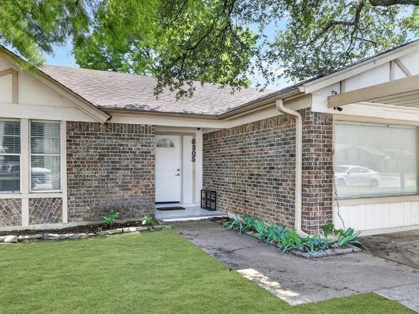 6905 Yorkston Street, Watauga, TX 76148