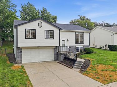 15302 Spencer Street , Omaha, NE 68116