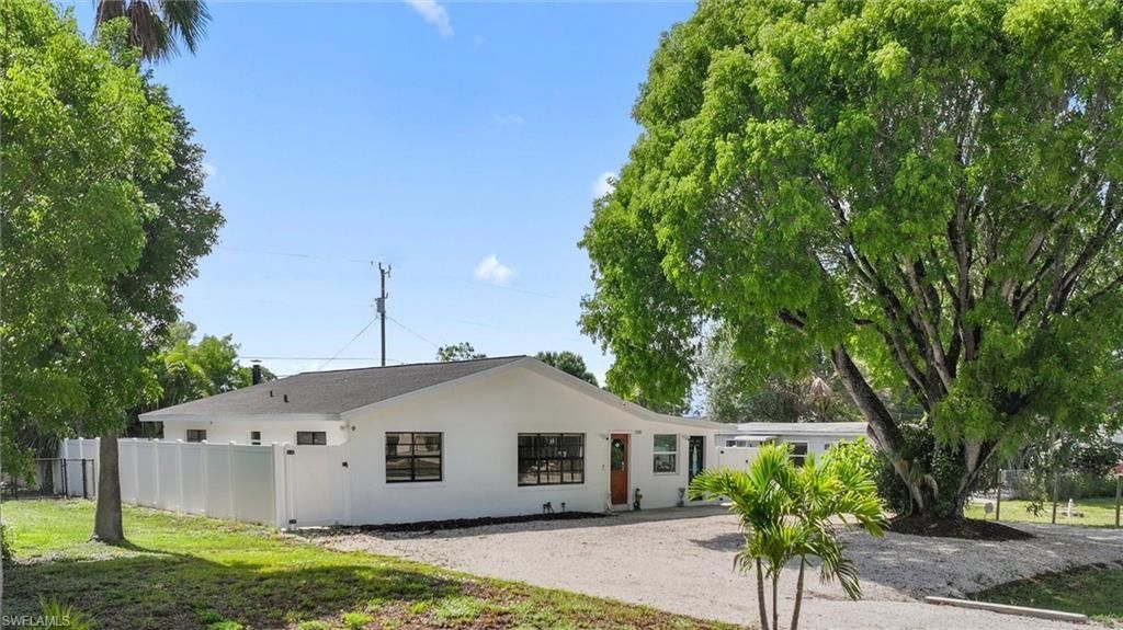 1200 Patterson Rd, Cape Coral, FL 33909 Photo