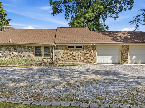 12024 Laurbrow Road, Soddy Daisy, TN 37379
