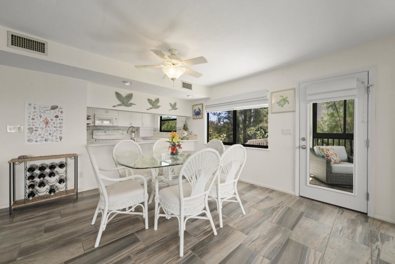 1394 Middle Gulf Dr, Unit C, Sanibel, FL 33957 Photo
