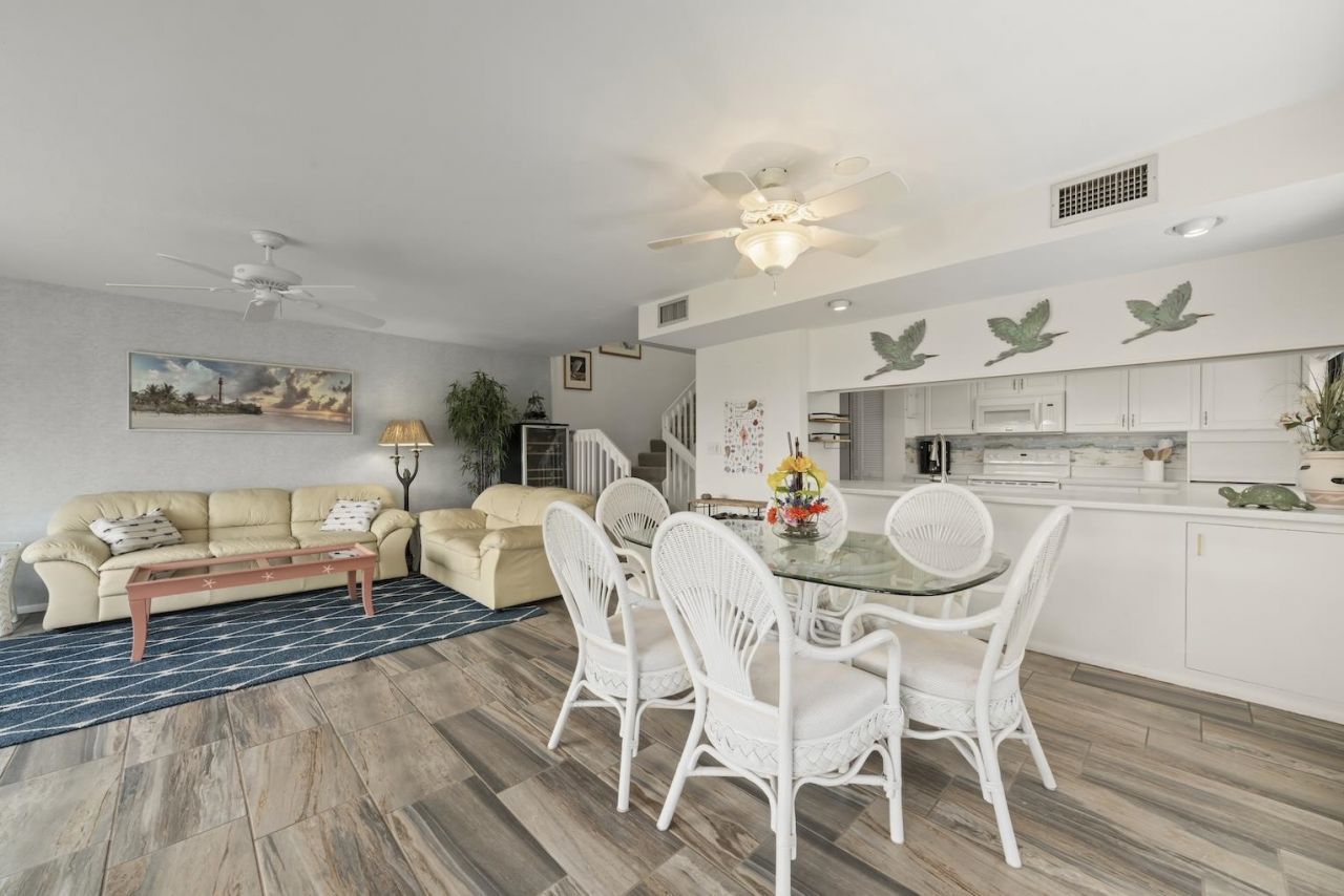 1394 Middle Gulf Dr, Unit C, Sanibel, FL 33957 Photo