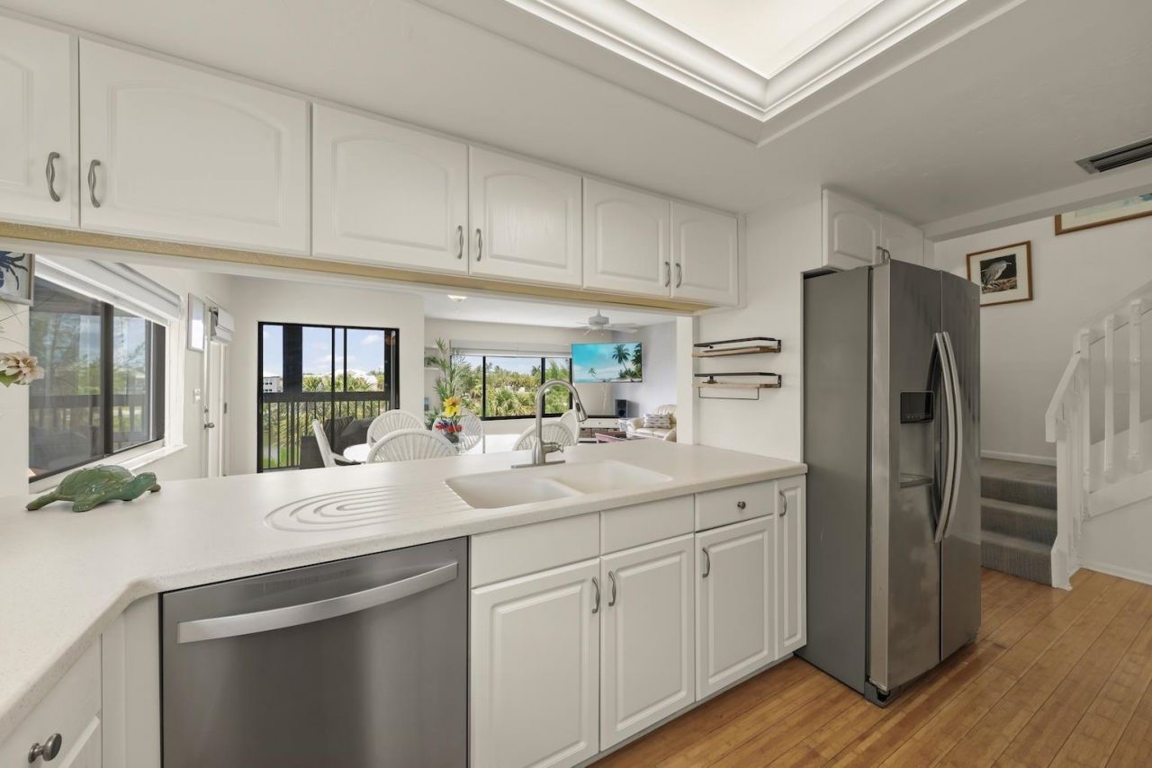 1394 Middle Gulf Dr, Unit C, Sanibel, FL 33957 Photo