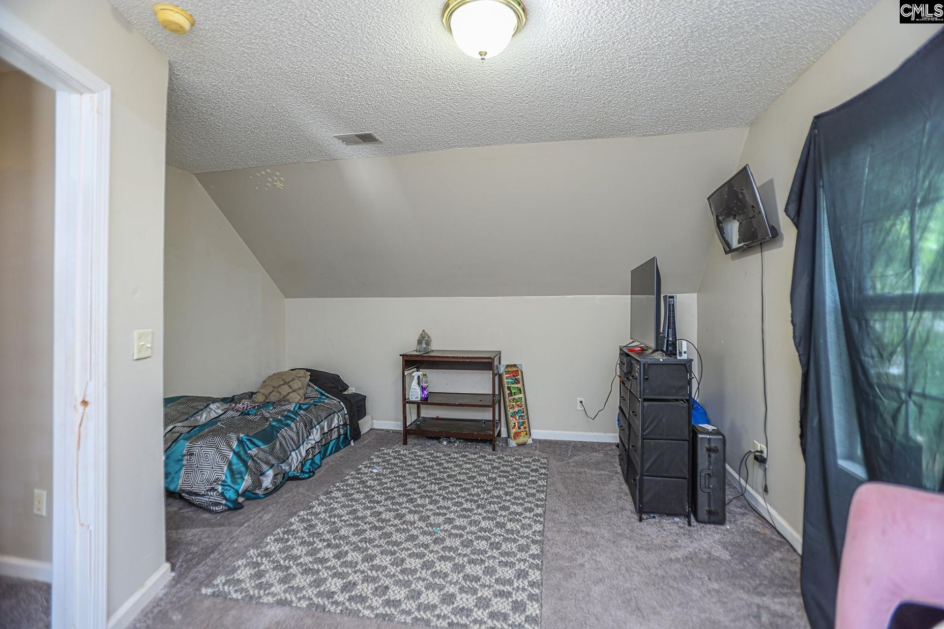104 Talltree Lane  Photo 15
