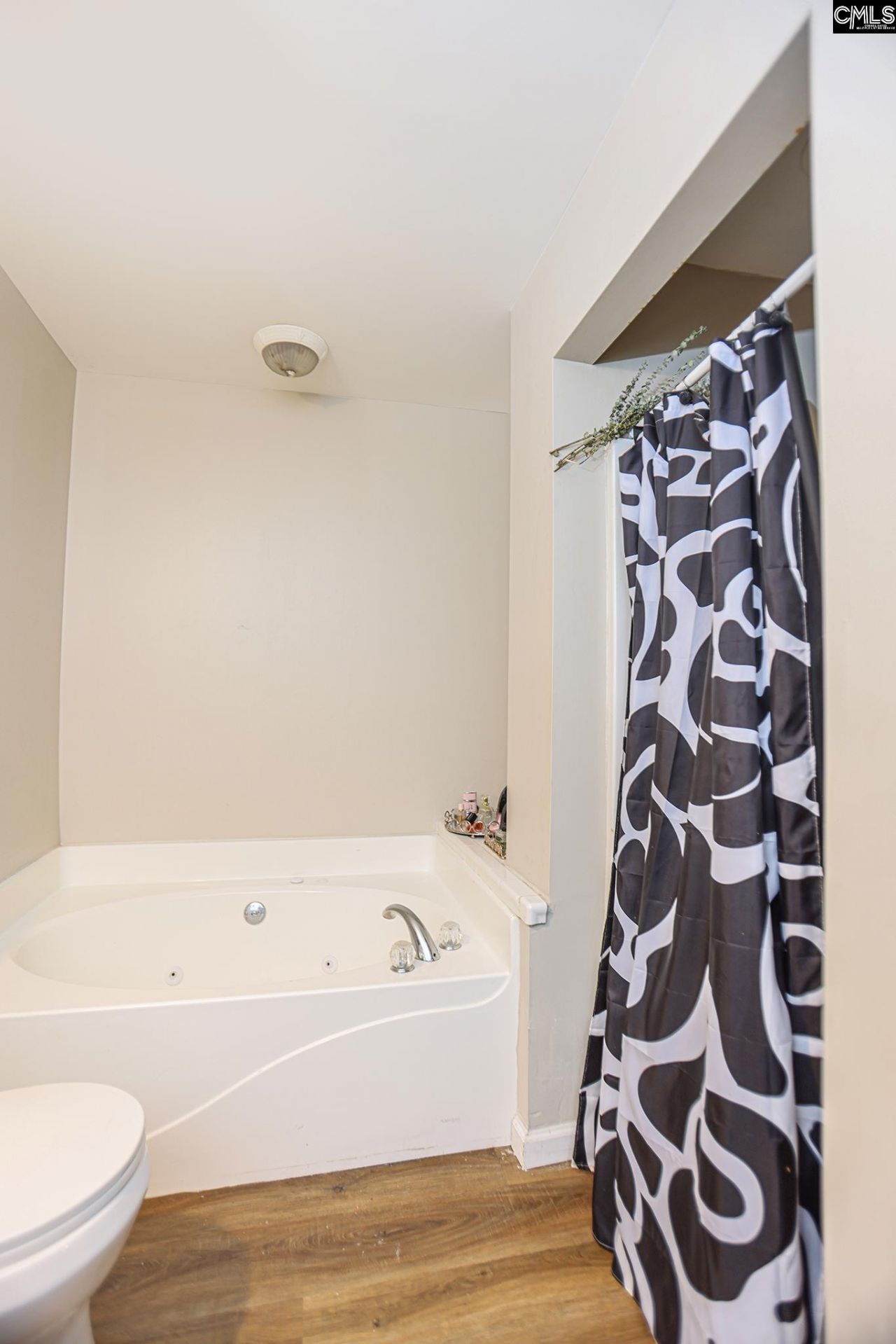 104 Talltree Lane  Photo 17