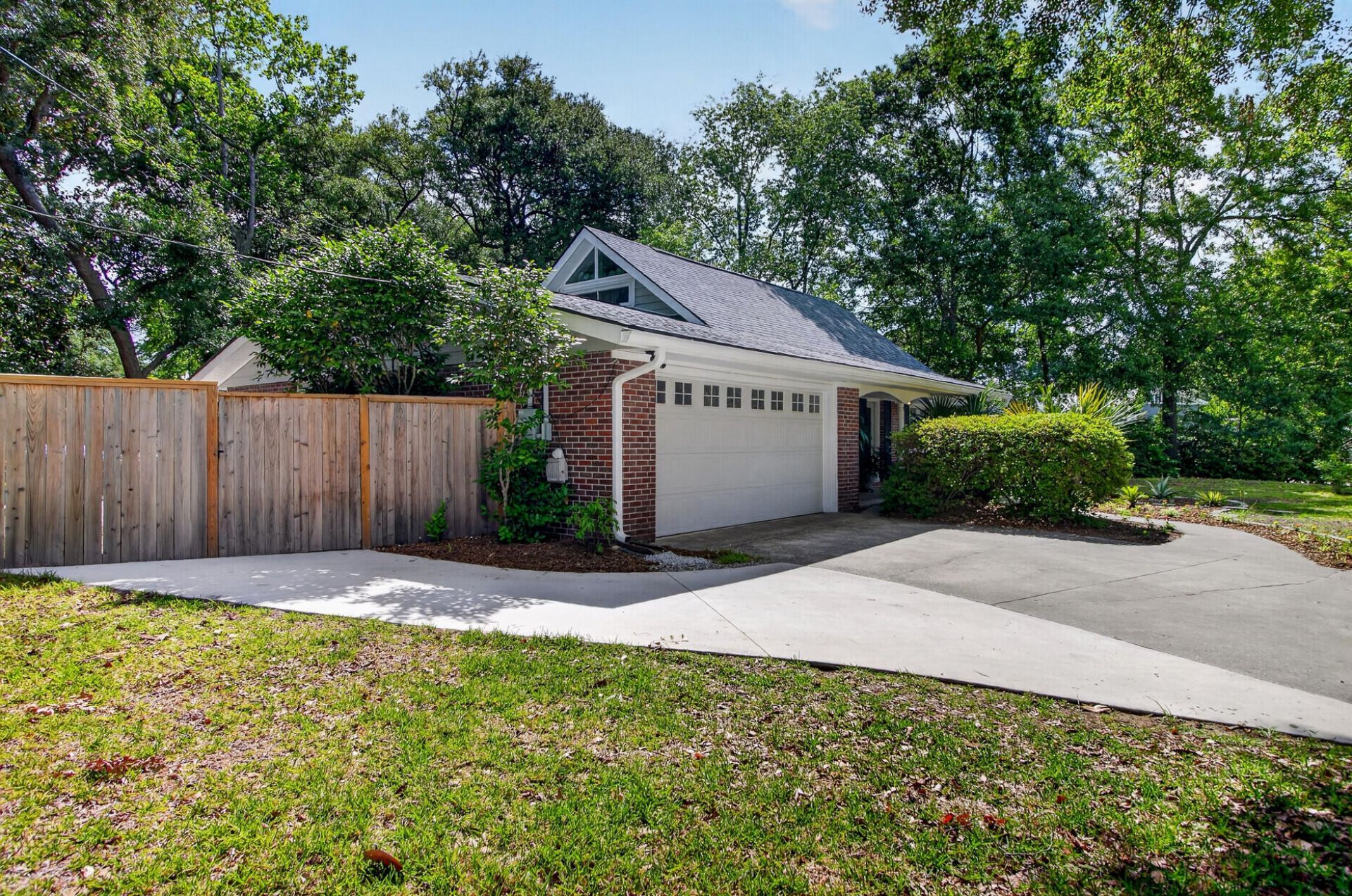 1760 Pittsford Circle Photo 4